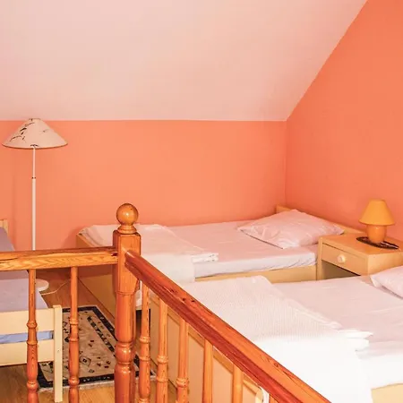 1 Bedroom Lovely Home In Rewal *